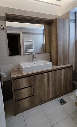 ΕΠΙΠΛΟ ΜΠΑΝΙΟΥ ΑΧΕΛΩΟΣ